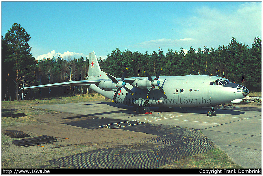 .An-12B '90'