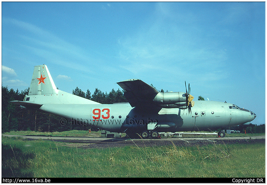 .An-12B '93'