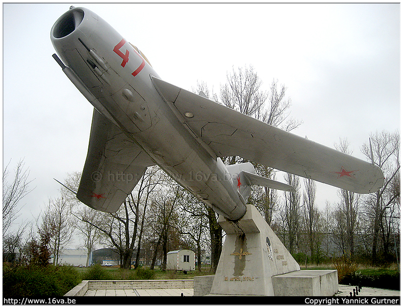 .MiG-17F '47'