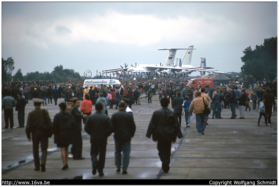 .Static display