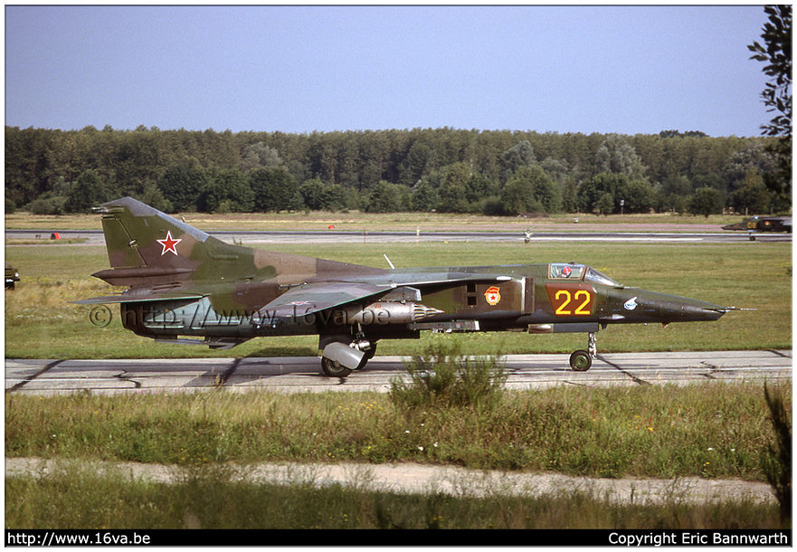 .MiG-27D '22'