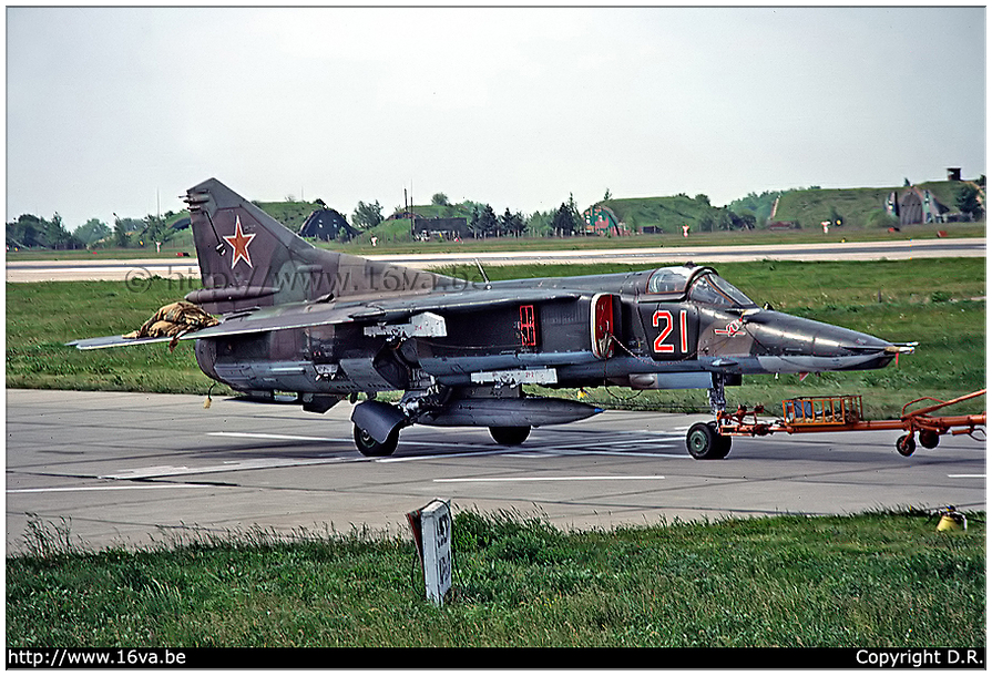 .MiG-27D '29'