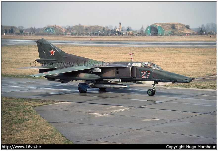 .MiG-27D '27'