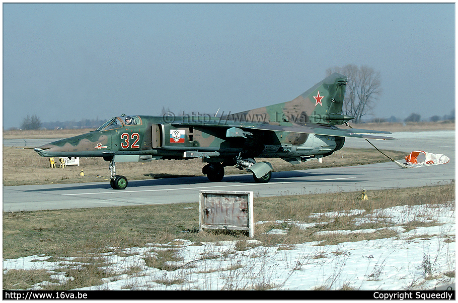 .MiG-27D '32'