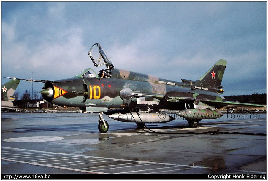 .Su-17M4 '10'