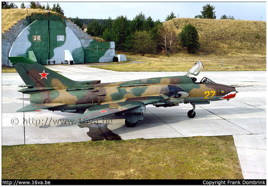 .Su-17M4 '27'