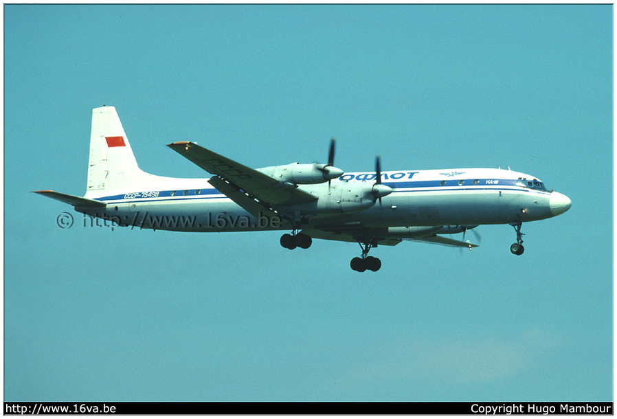 .Il-18D '75498'