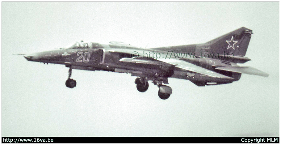 .MiG-27M '27'